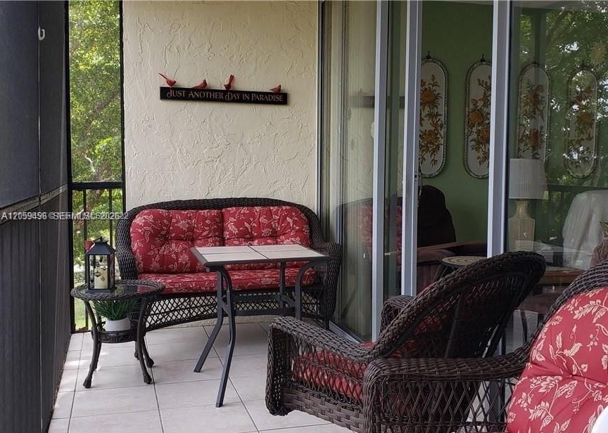 For Rent: $1,500 (1 beds, 1 baths, 780 Square Feet)