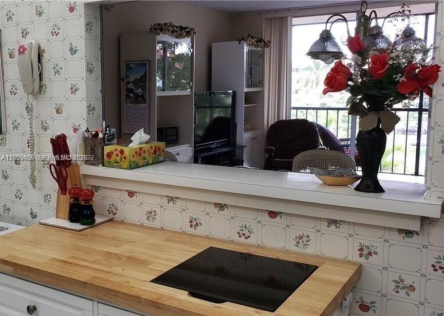 For Rent: $1,500 (1 beds, 1 baths, 780 Square Feet)