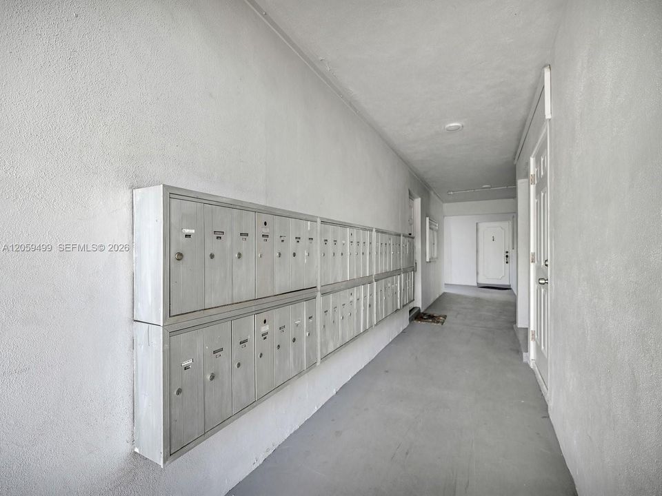 На продажу: $199,000 (2 спален, 2 ванн, 0 Квадратных фут)