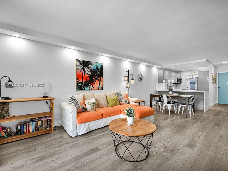 На продажу: $199,000 (2 спален, 2 ванн, 0 Квадратных фут)