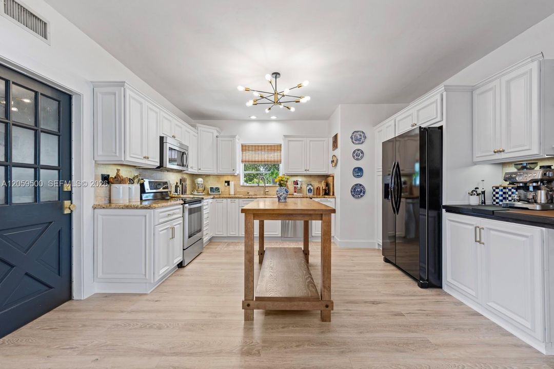 En Venta: $598,000 (3 camas, 2 baños, 1538 Pies cuadrados)