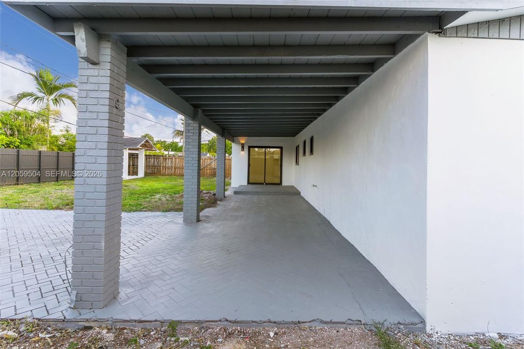 For Sale: $699,000 (3 beds, 2 baths, 1801 Square Feet)
