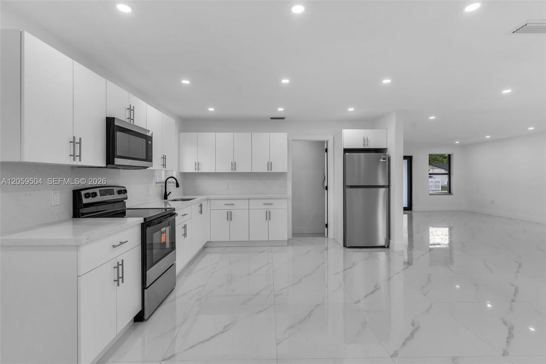 For Sale: $699,000 (3 beds, 2 baths, 1801 Square Feet)