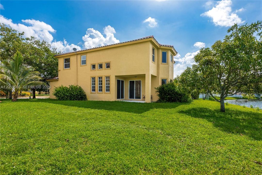 В аренду: $4,200 (4 спален, 2 ванн, 2613 Квадратных фут)