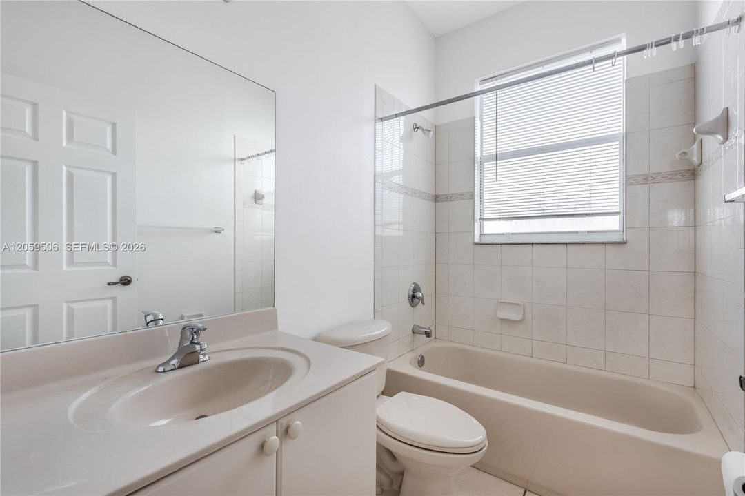 В аренду: $4,200 (4 спален, 2 ванн, 2613 Квадратных фут)