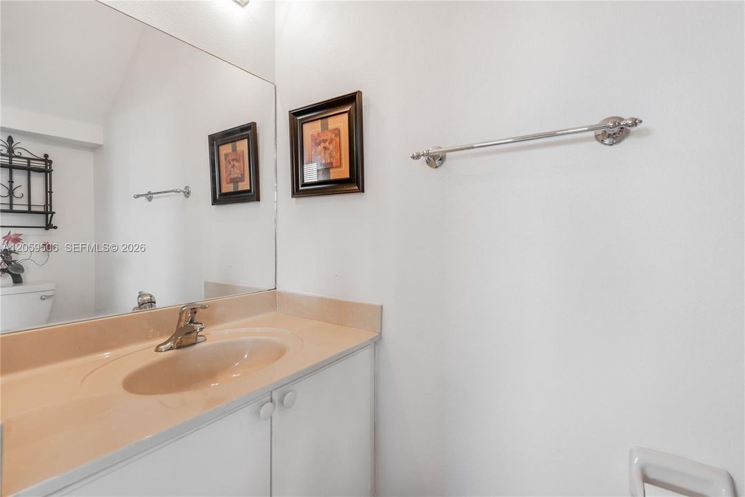 В аренду: $4,200 (4 спален, 2 ванн, 2613 Квадратных фут)