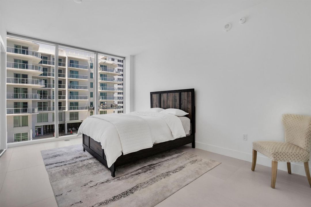 151 N Seabreeze Blvd unit 504-27