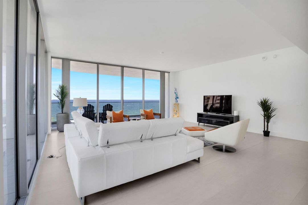 151 N Seabreeze Blvd unit 504-4
