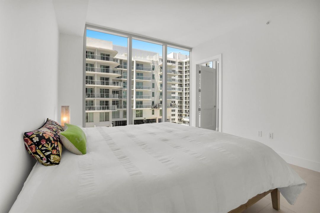 151 N Seabreeze Blvd unit 504-36