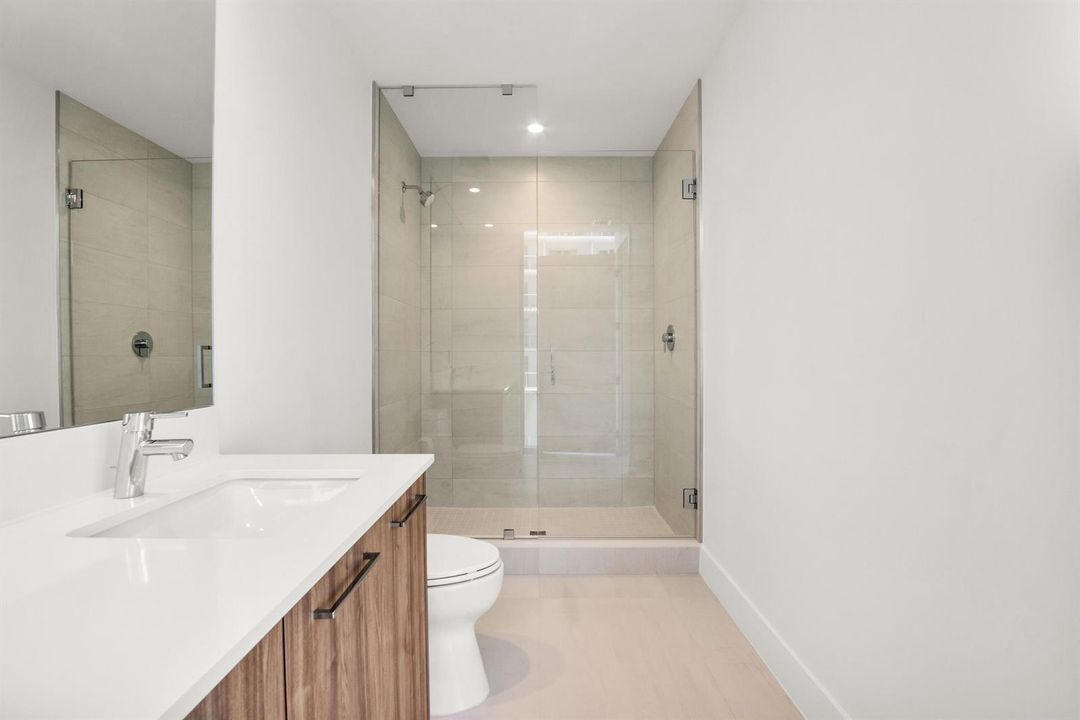151 N Seabreeze Blvd unit 504-40