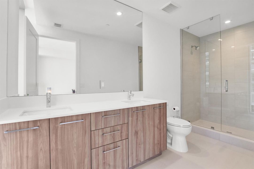 151 N Seabreeze Blvd unit 504-39