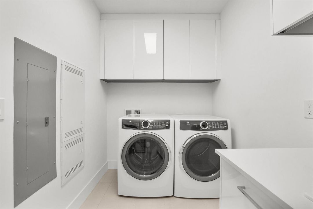 151 N Seabreeze Blvd unit 504-42