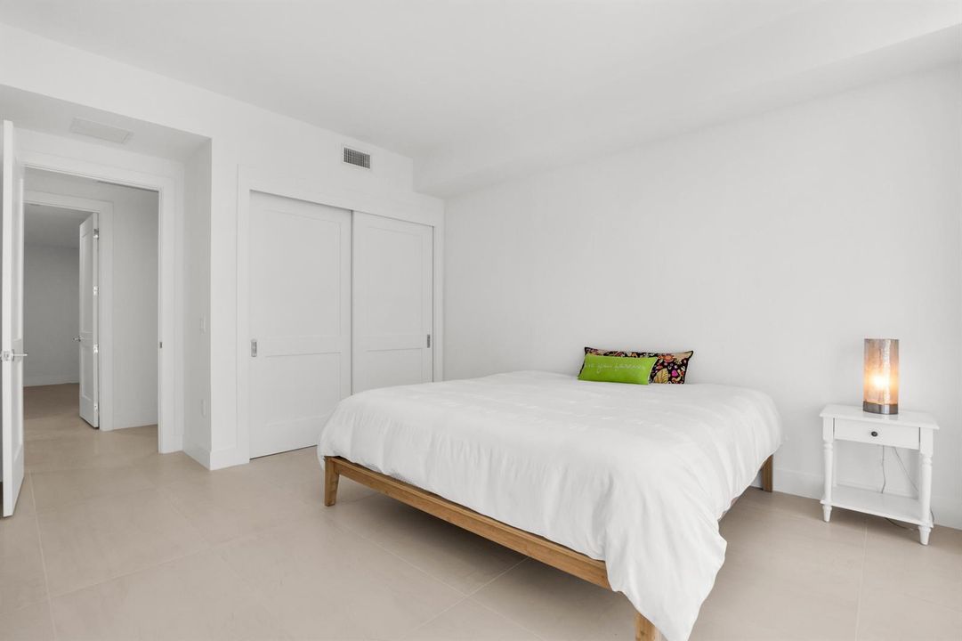 151 N Seabreeze Blvd unit 504-37