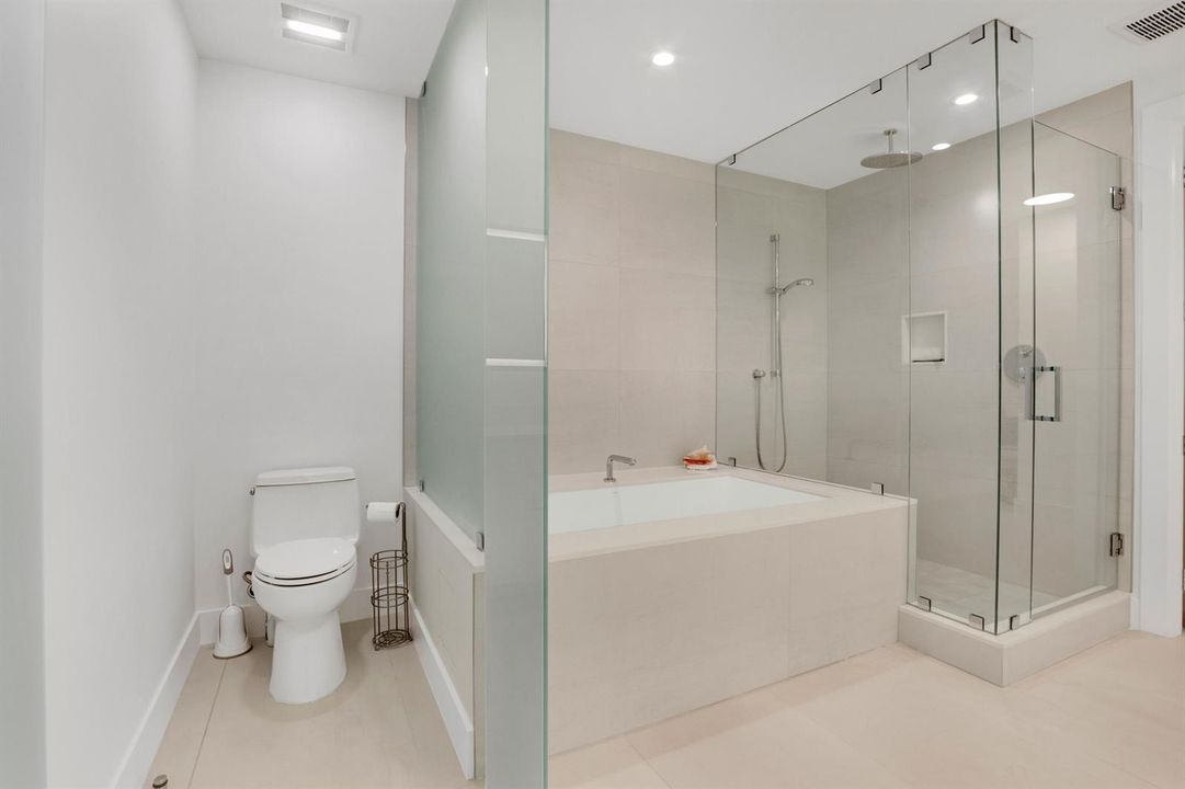 151 N Seabreeze Blvd unit 504-20