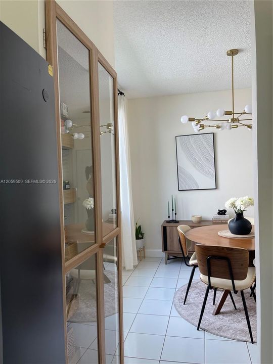 На продажу: $820,000 (4 спален, 2 ванн, 1802 Квадратных фут)