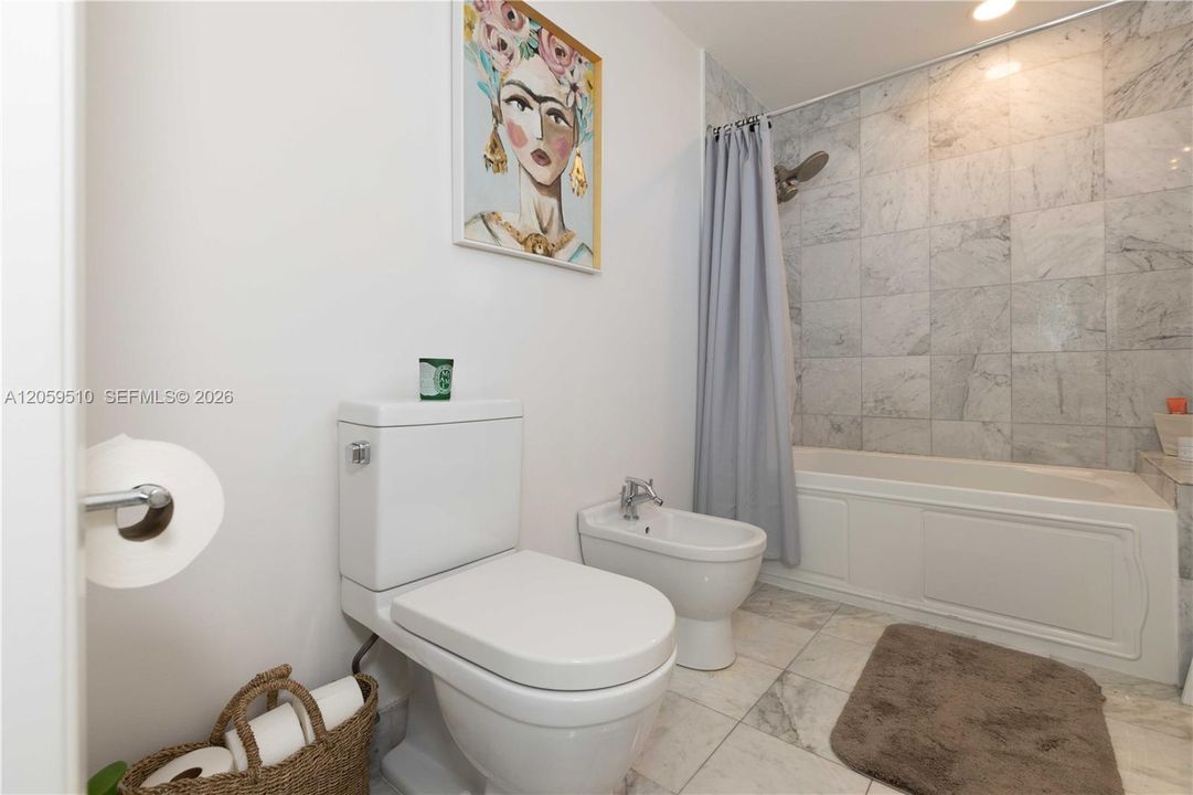 En Venta: $740,000 (2 camas, 2 baños, 1165 Pies cuadrados)