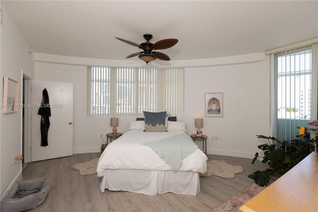 En Venta: $740,000 (2 camas, 2 baños, 1165 Pies cuadrados)