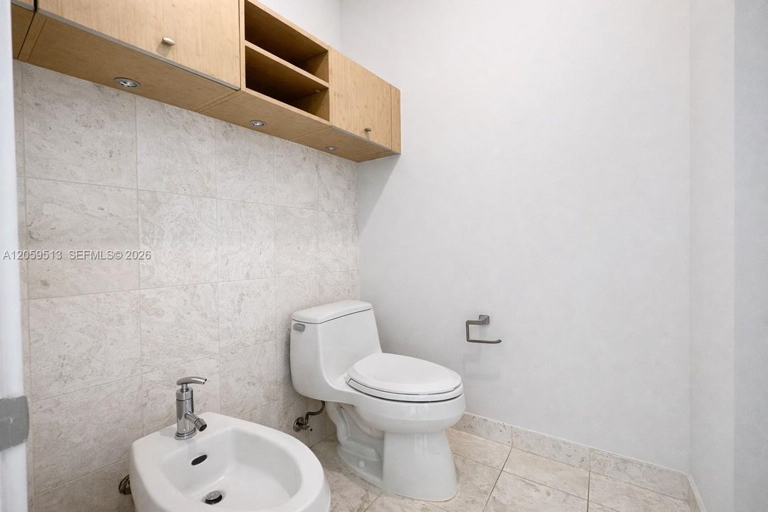 В аренду: $6,900 (2 спален, 2 ванн, 1326 Квадратных фут)