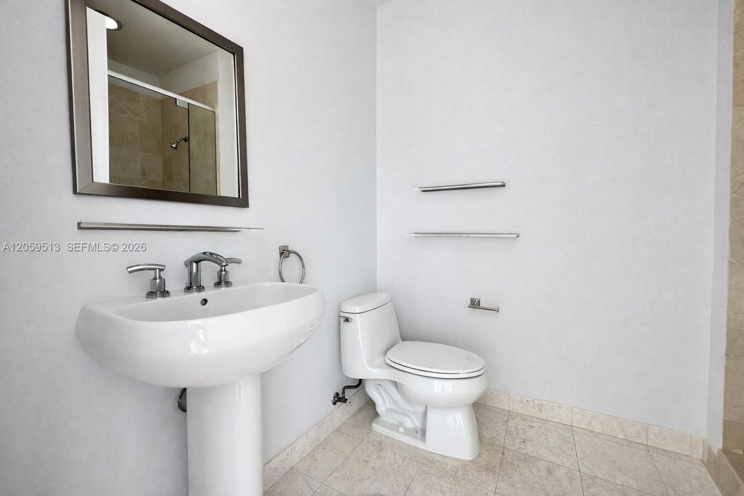 В аренду: $6,900 (2 спален, 2 ванн, 1326 Квадратных фут)