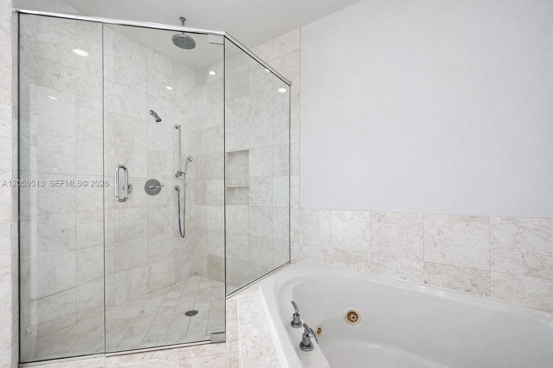 В аренду: $6,900 (2 спален, 2 ванн, 1326 Квадратных фут)
