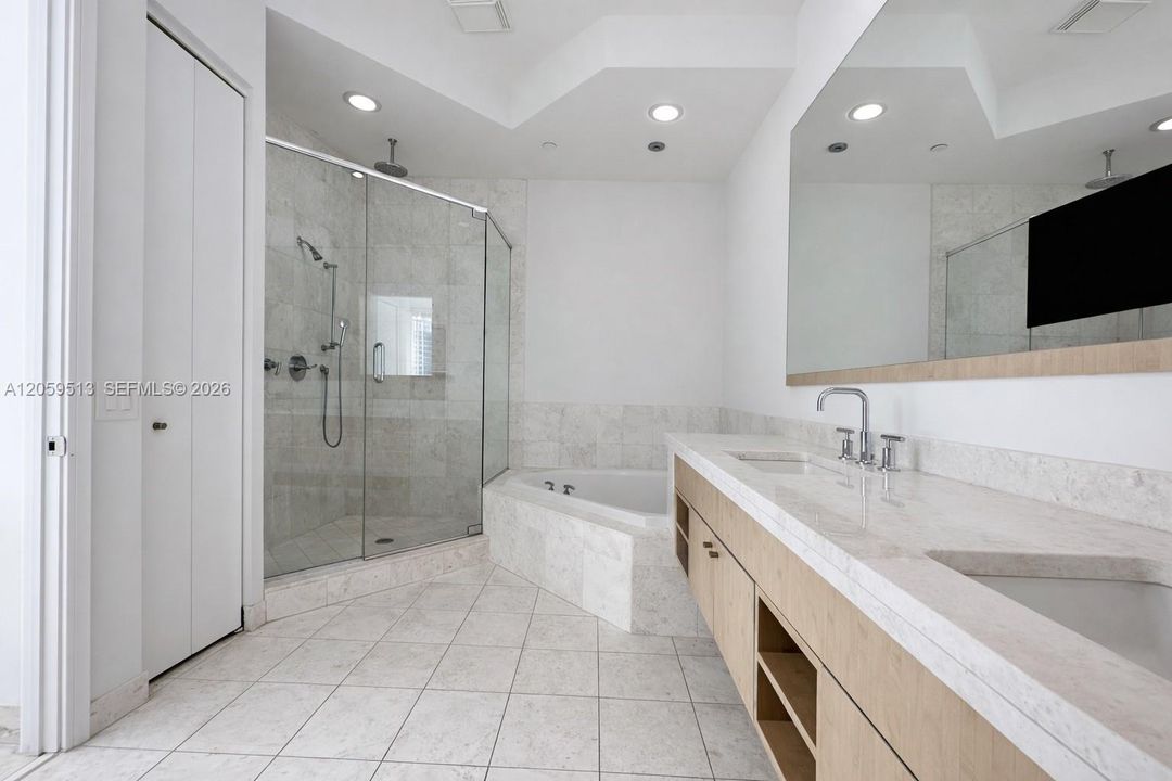 В аренду: $6,900 (2 спален, 2 ванн, 1326 Квадратных фут)