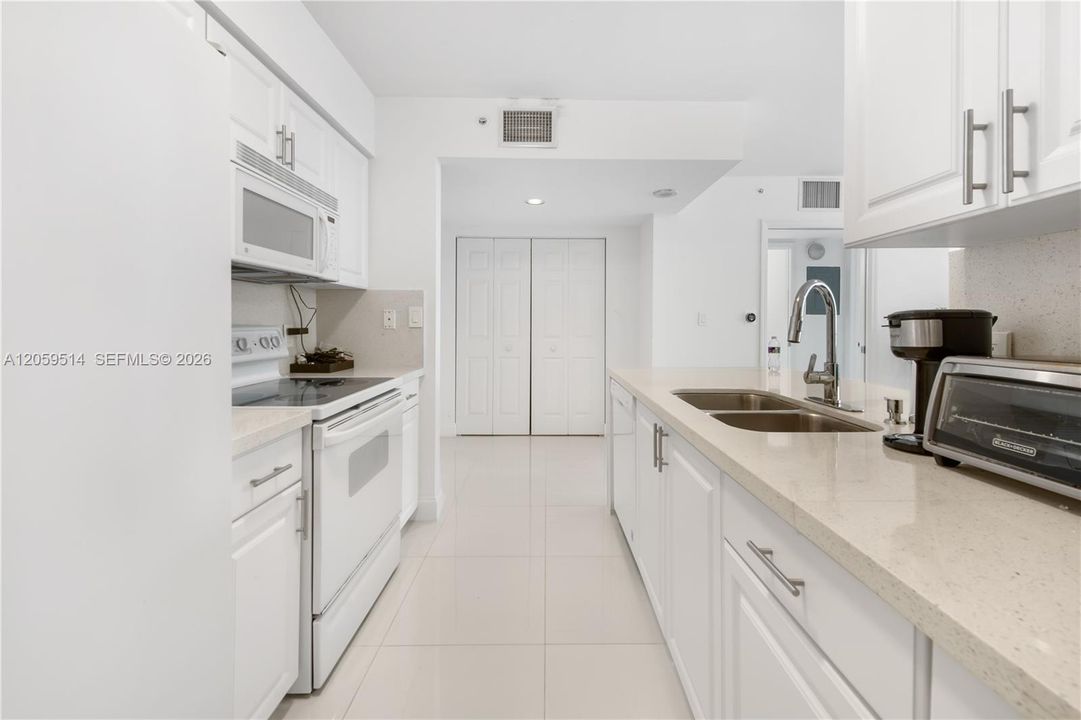 En Venta: $449,000 (1 camas, 1 baños, 760 Pies cuadrados)