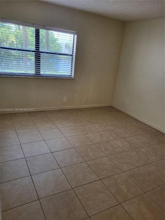 En Venta: $295,000 (2 camas, 2 baños, 1106 Pies cuadrados)