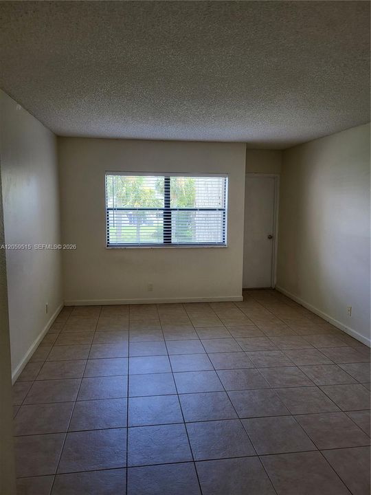 En Venta: $295,000 (2 camas, 2 baños, 1106 Pies cuadrados)