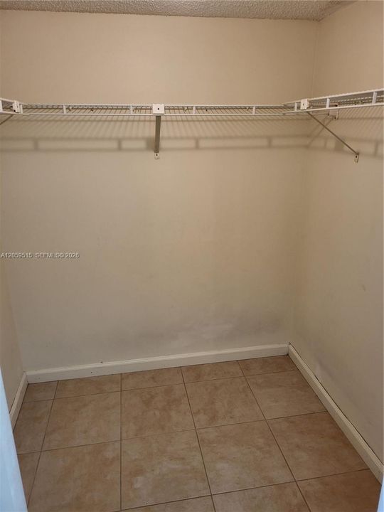 En Venta: $295,000 (2 camas, 2 baños, 1106 Pies cuadrados)