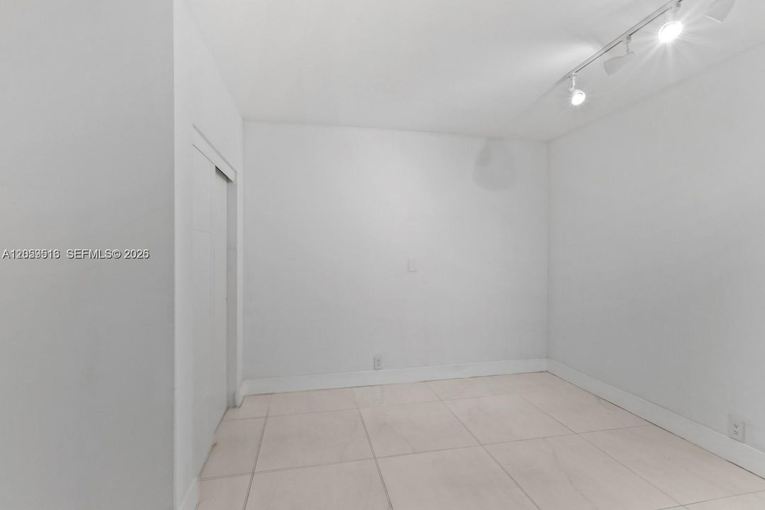 В аренду: $7,500 (3 спален, 2 ванн, 1720 Квадратных фут)