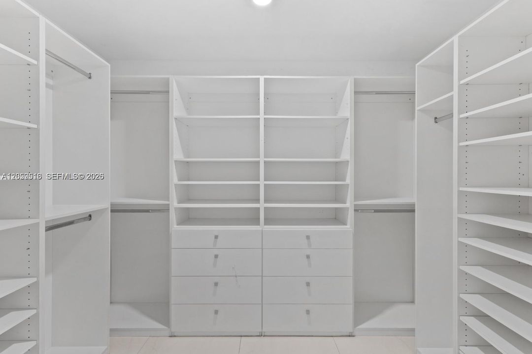 В аренду: $7,500 (3 спален, 2 ванн, 1720 Квадратных фут)