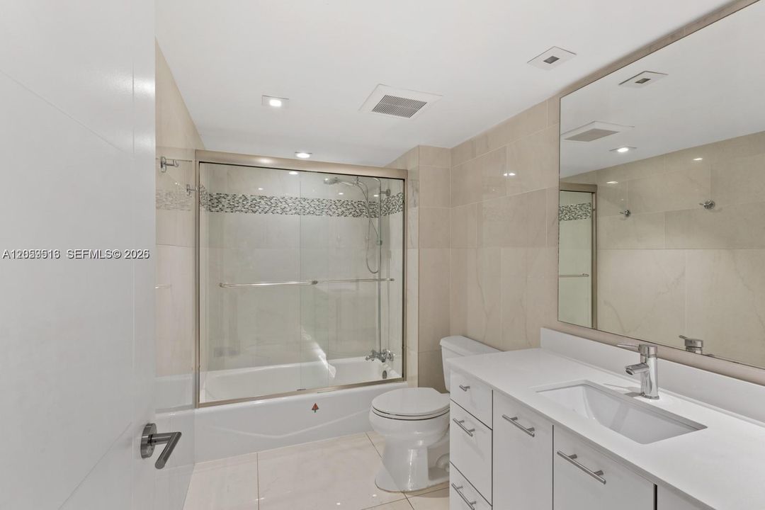 В аренду: $7,500 (3 спален, 2 ванн, 1720 Квадратных фут)