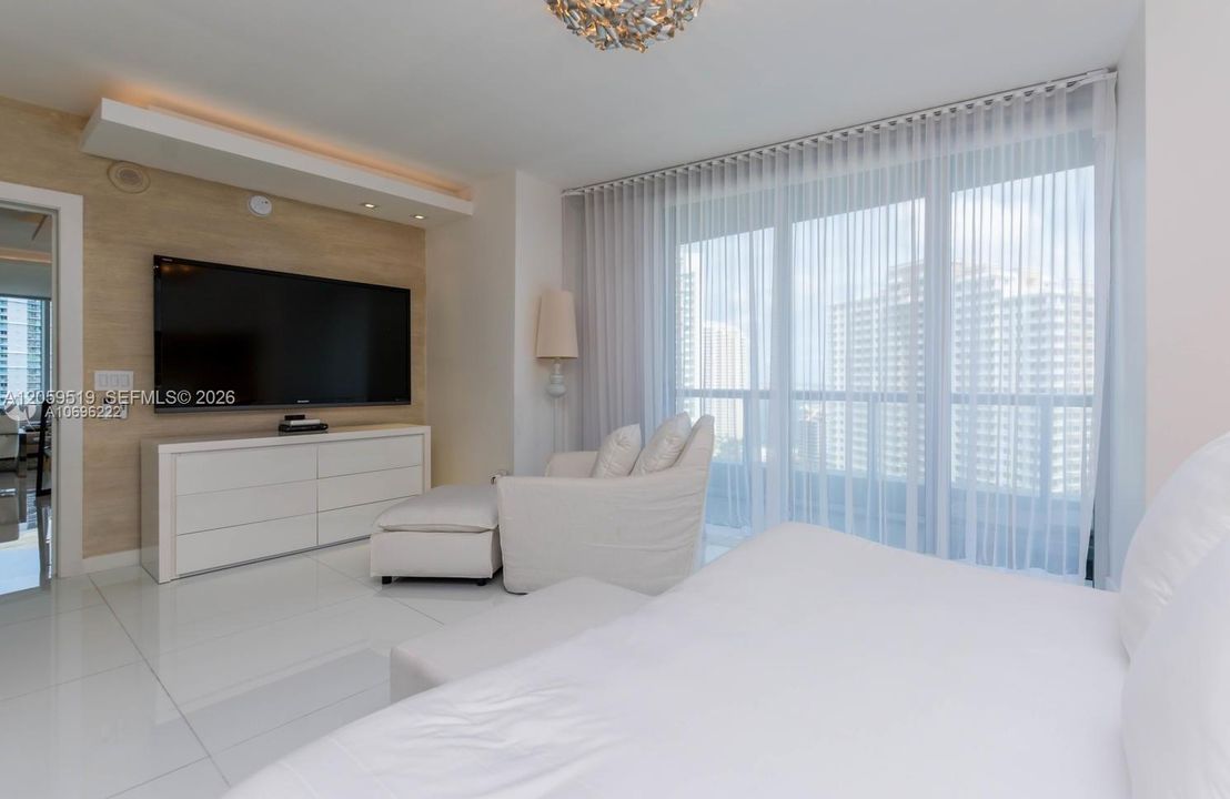 For Rent: $7,500 (3 beds, 2 baths, 1825 Square Feet)