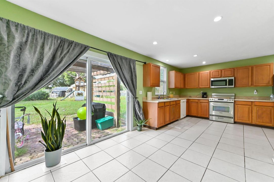 21 kitchen 01