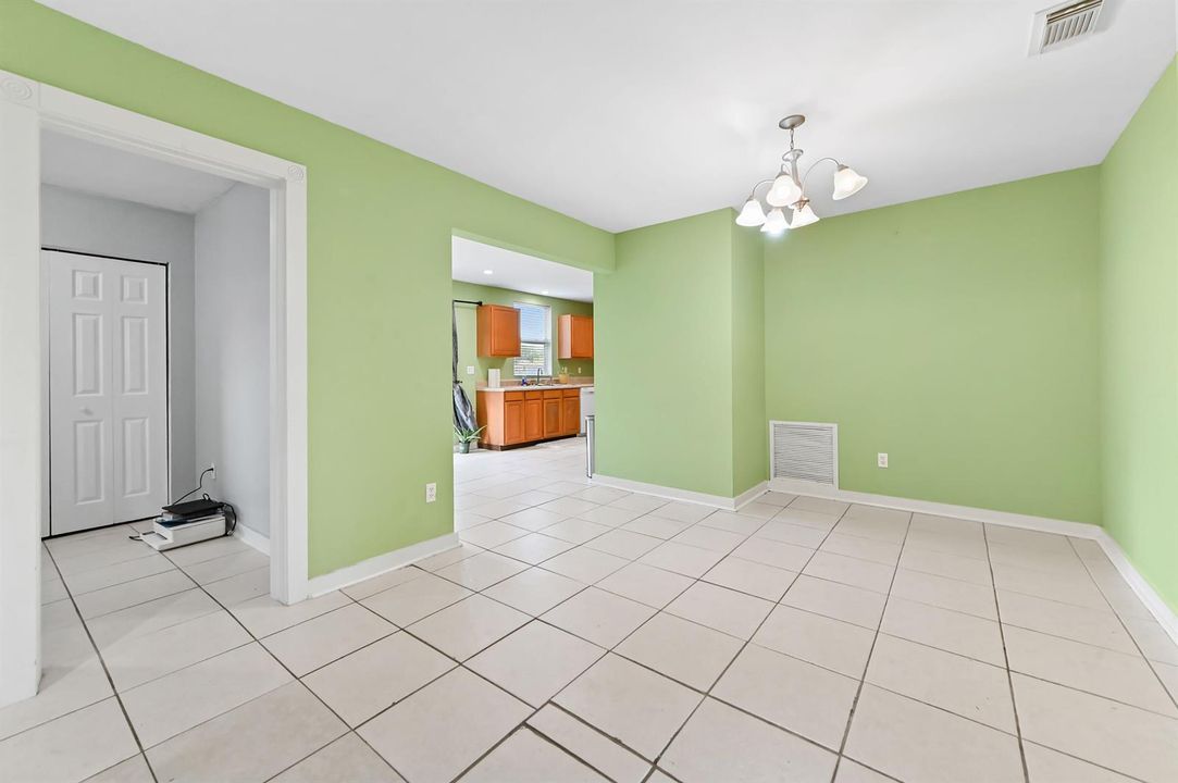 16 dining area 01