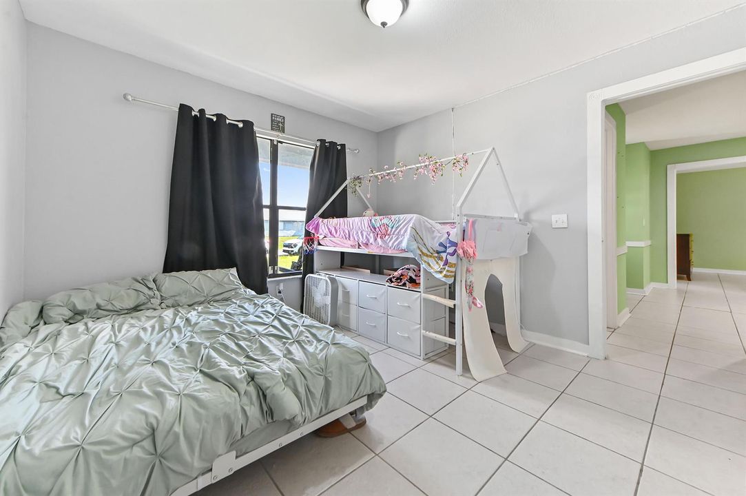 10 bedroom 02