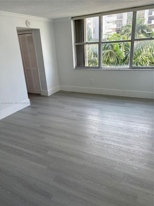 For Sale: $660,000 (3 beds, 2 baths, 1400 Square Feet)