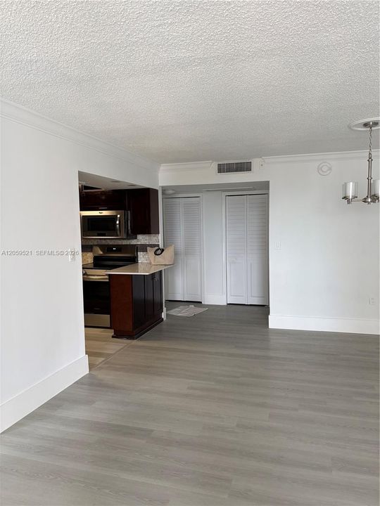For Sale: $660,000 (3 beds, 2 baths, 1400 Square Feet)