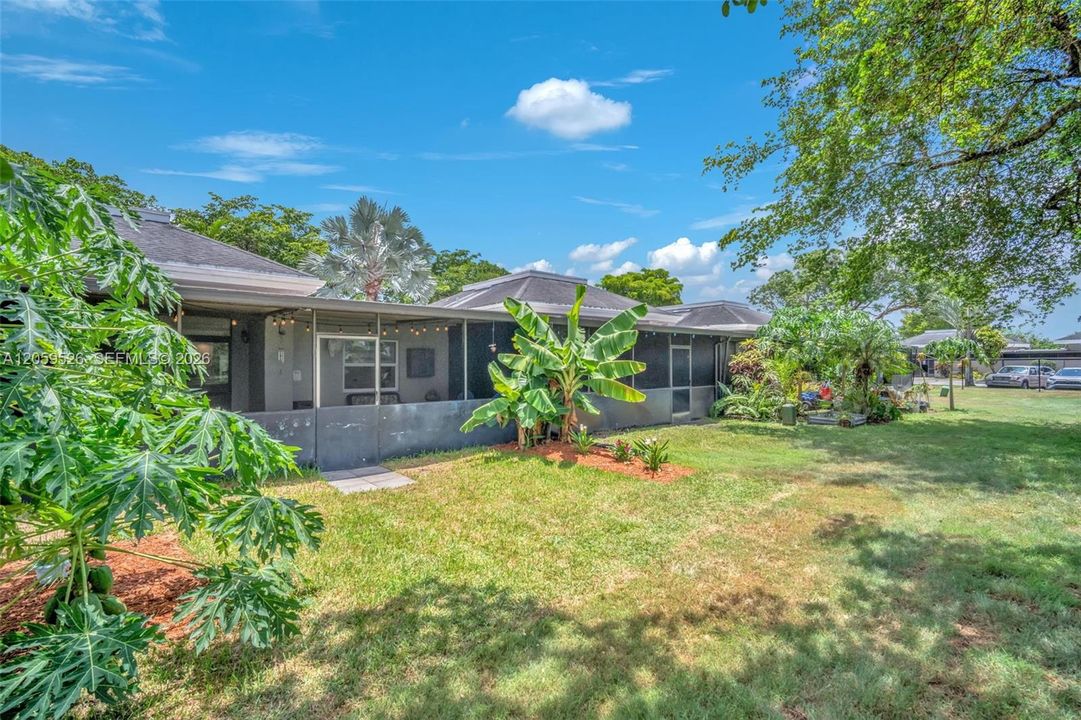 En Venta: $295,000 (2 camas, 2 baños, 687 Pies cuadrados)