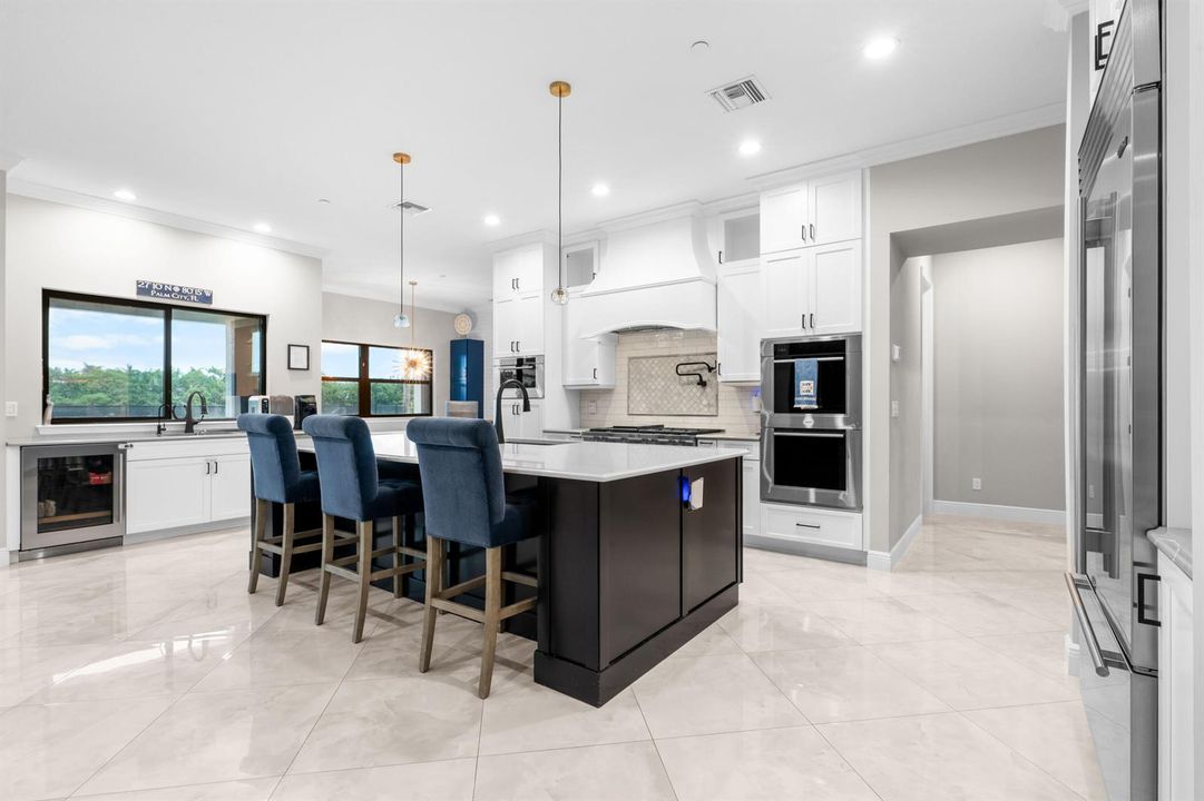 3865SWStoneybrookWay-0003