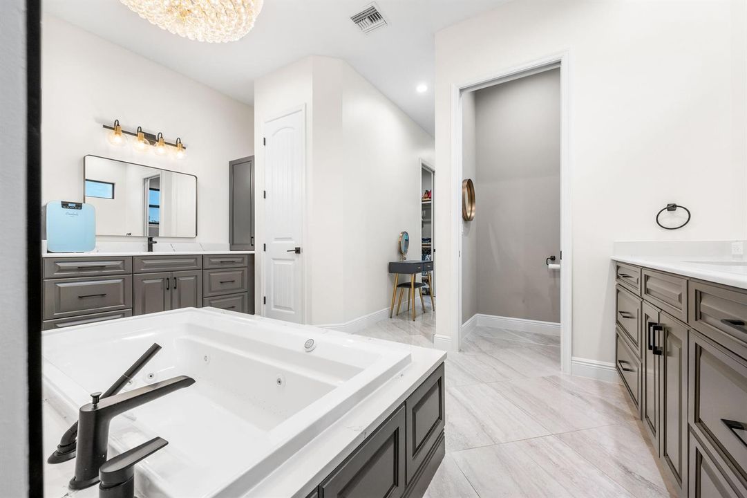3865SWStoneybrookWay-0039