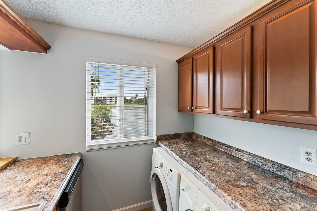 020-353US1NC203-Jupiter-FL-SMALL