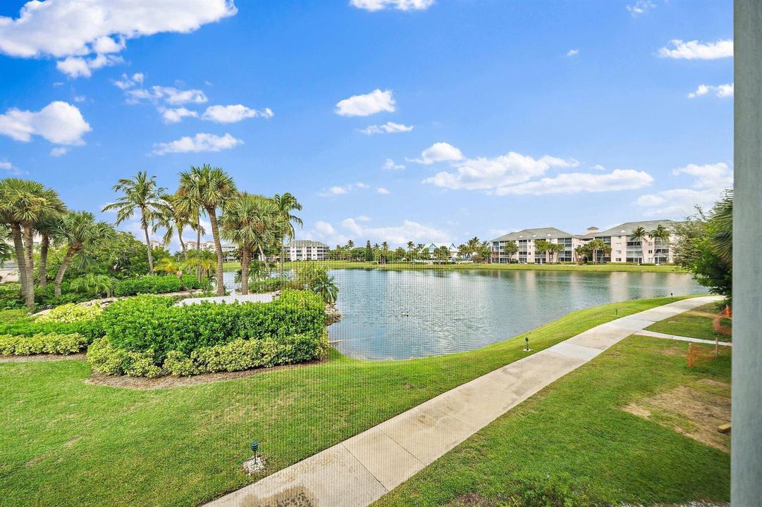 020-353US1NC203-Jupiter-FL-SMALL