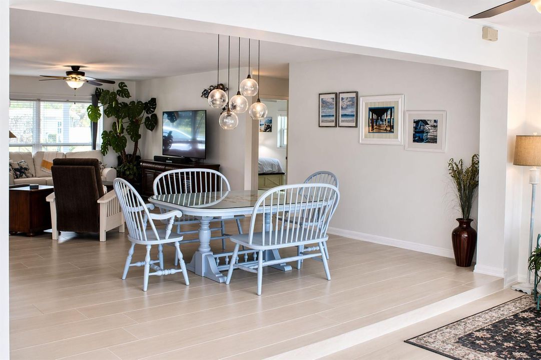 manatee house dining room edit