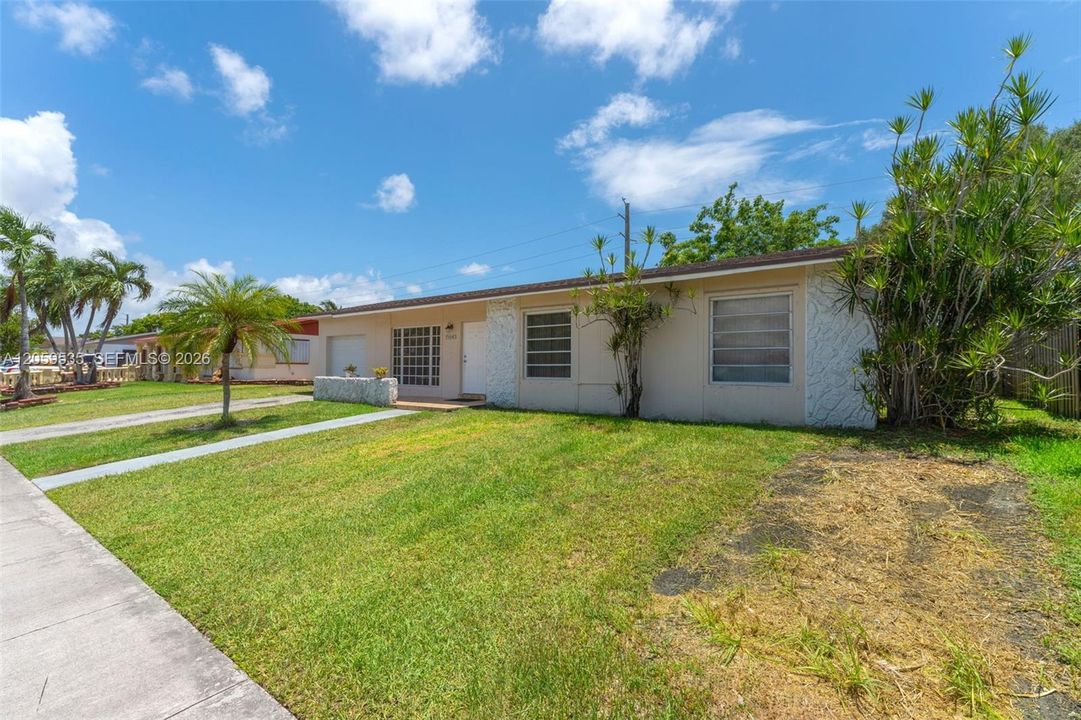 En Venta: $645,000 (3 camas, 2 baños, 1164 Pies cuadrados)