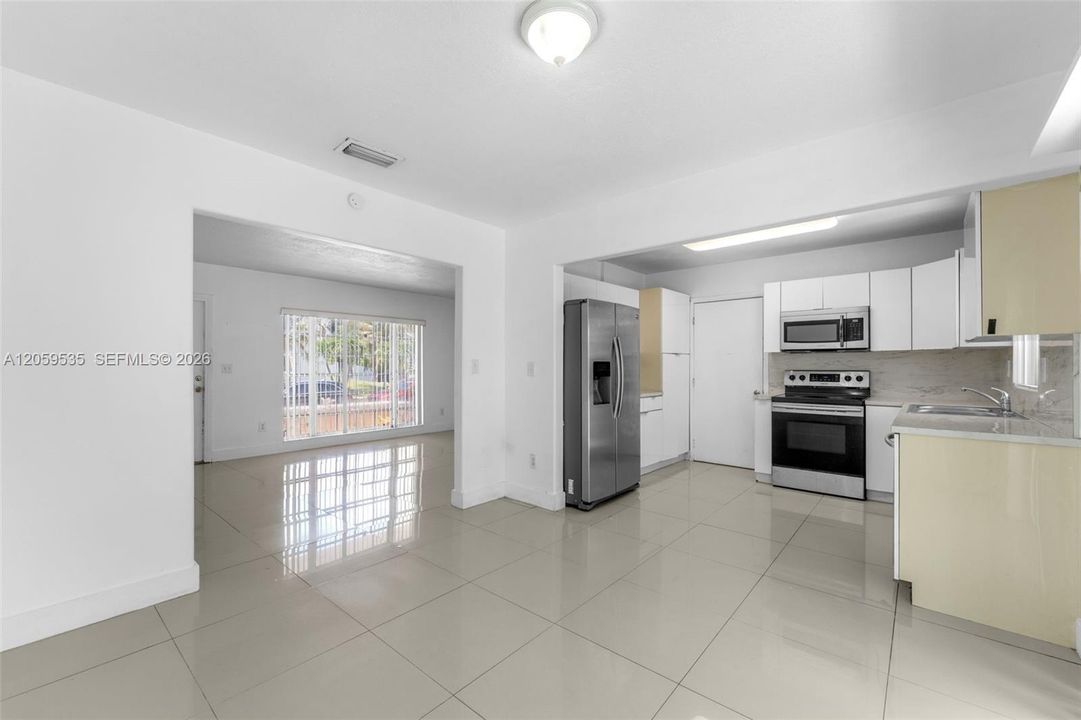 En Venta: $645,000 (3 camas, 2 baños, 1164 Pies cuadrados)
