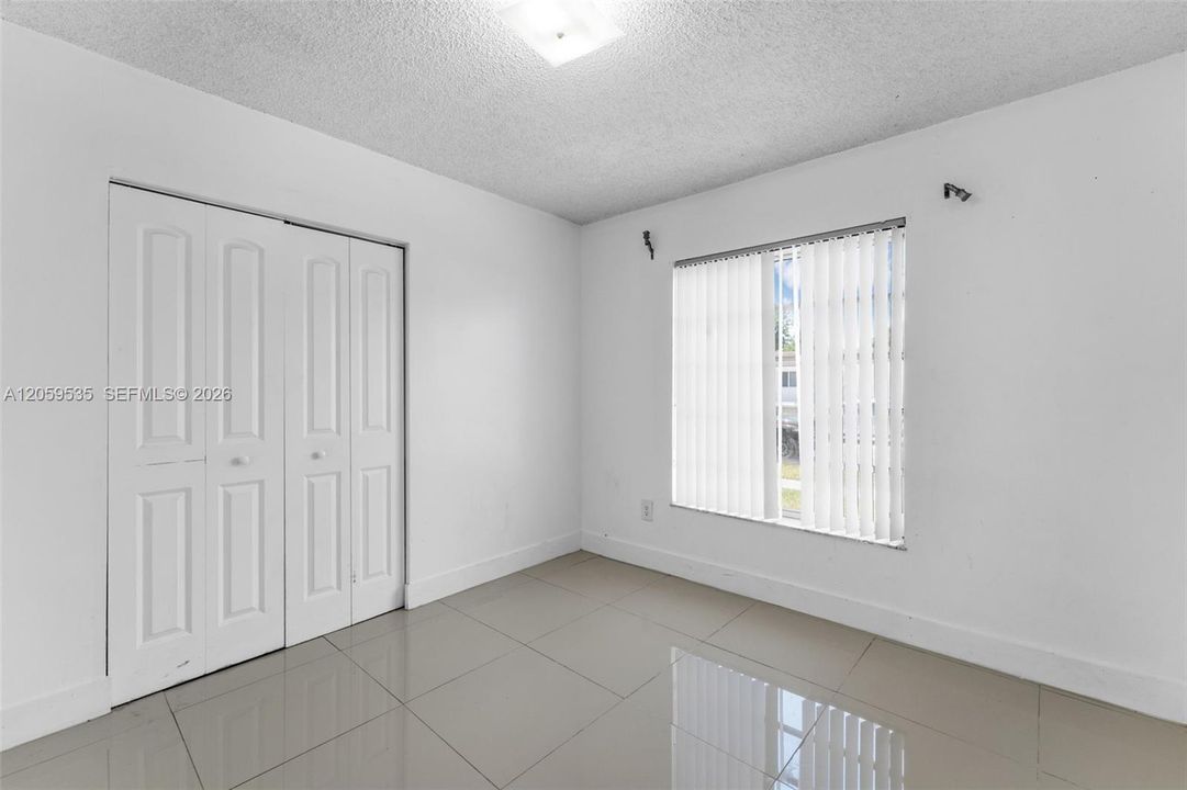 En Venta: $645,000 (3 camas, 2 baños, 1164 Pies cuadrados)