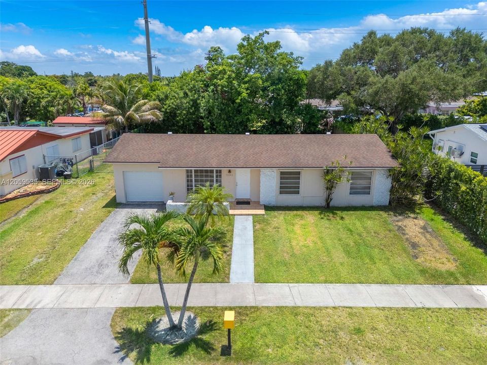 En Venta: $645,000 (3 camas, 2 baños, 1164 Pies cuadrados)