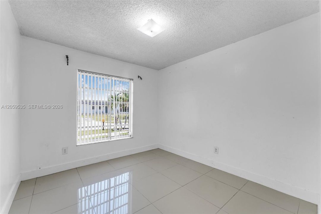 En Venta: $645,000 (3 camas, 2 baños, 1164 Pies cuadrados)