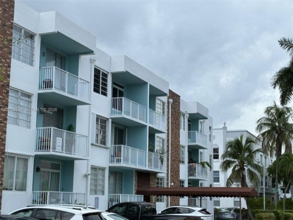 На продажу: $399,000 (1 спален, 1 ванн, 700 Квадратных фут)